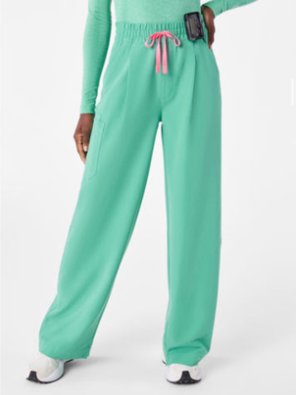 FIGS Shelby Ultra-High-Rise Wide-Leg Scrub Pant SURGICAL GREEN